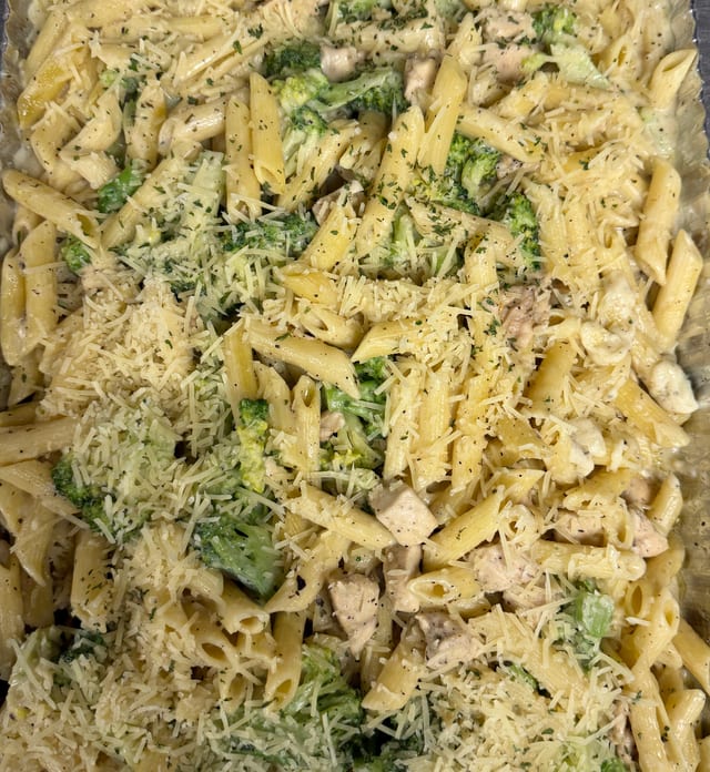 Chicken Pasta Alfredo.